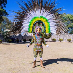Premio Traje Carnaval Estilo Tlacuilohcan Modelo del Traje "Queso roquefort"